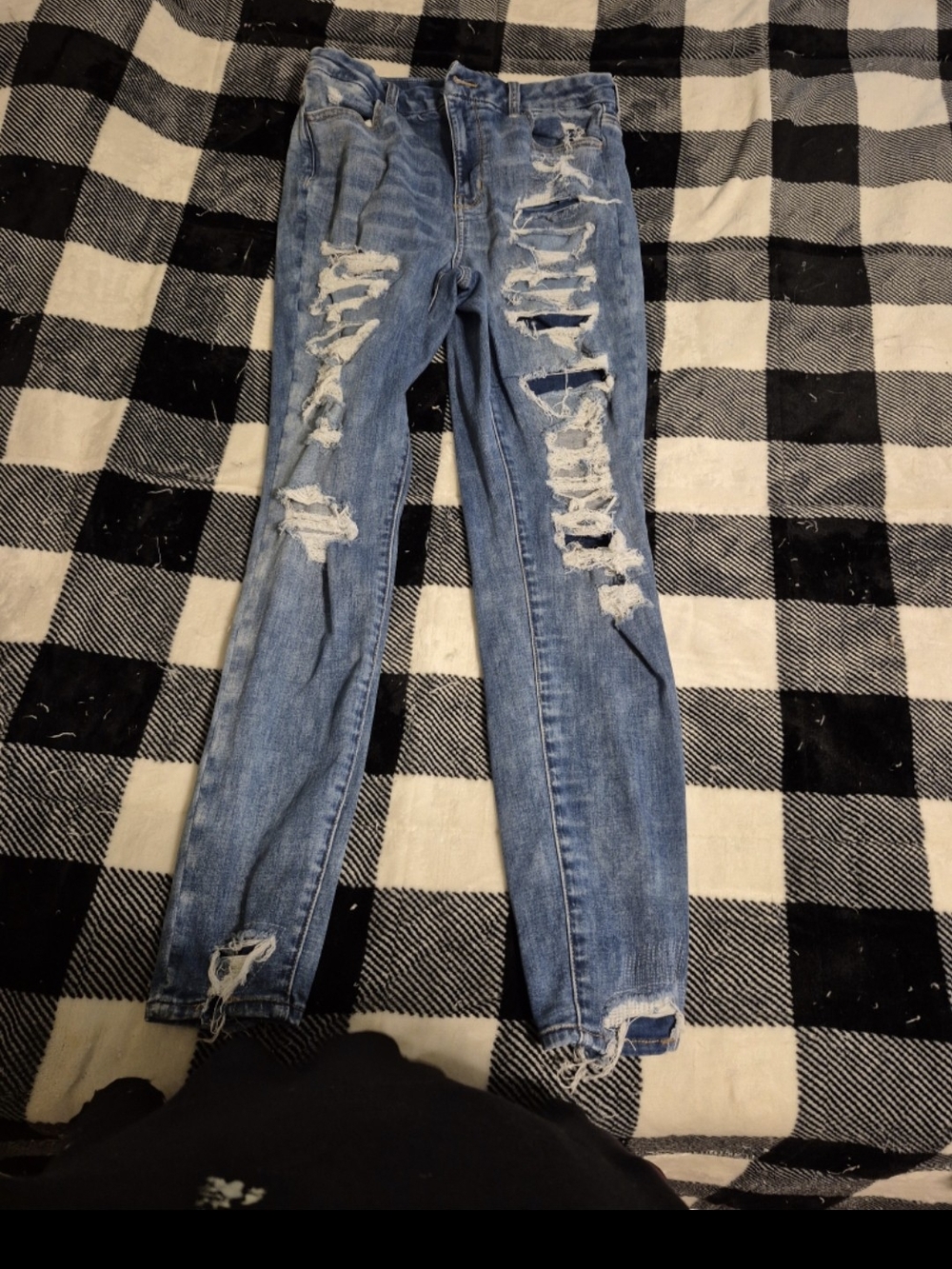 American Eagle Outfitters Light Blue Distressed Jeans 14 LONG